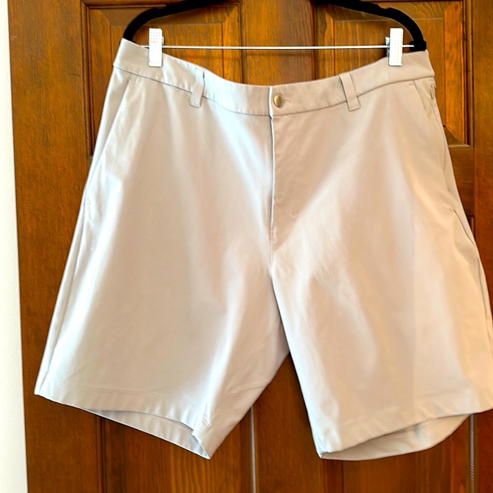 Lululemon Classic-Fit Commission Shorts, Light Grey, Size 38